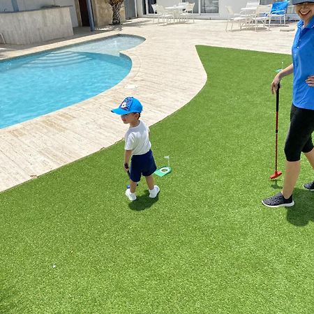 Genesis Apartments Palm Beach Ngoại thất bức ảnh