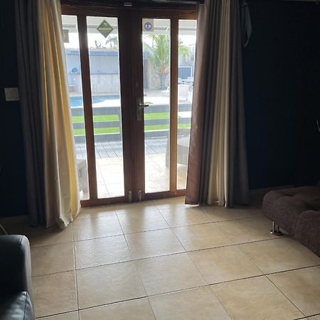 Genesis Apartments Palm Beach Ngoại thất bức ảnh
