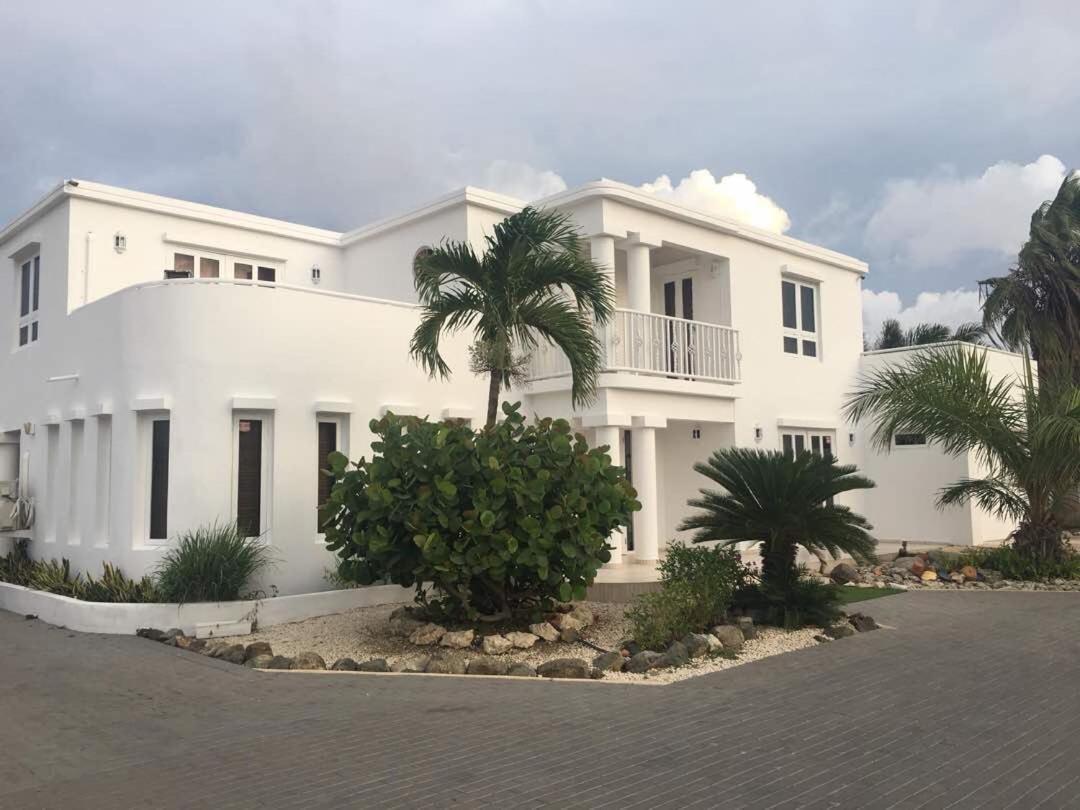Genesis Apartments Palm Beach Ngoại thất bức ảnh