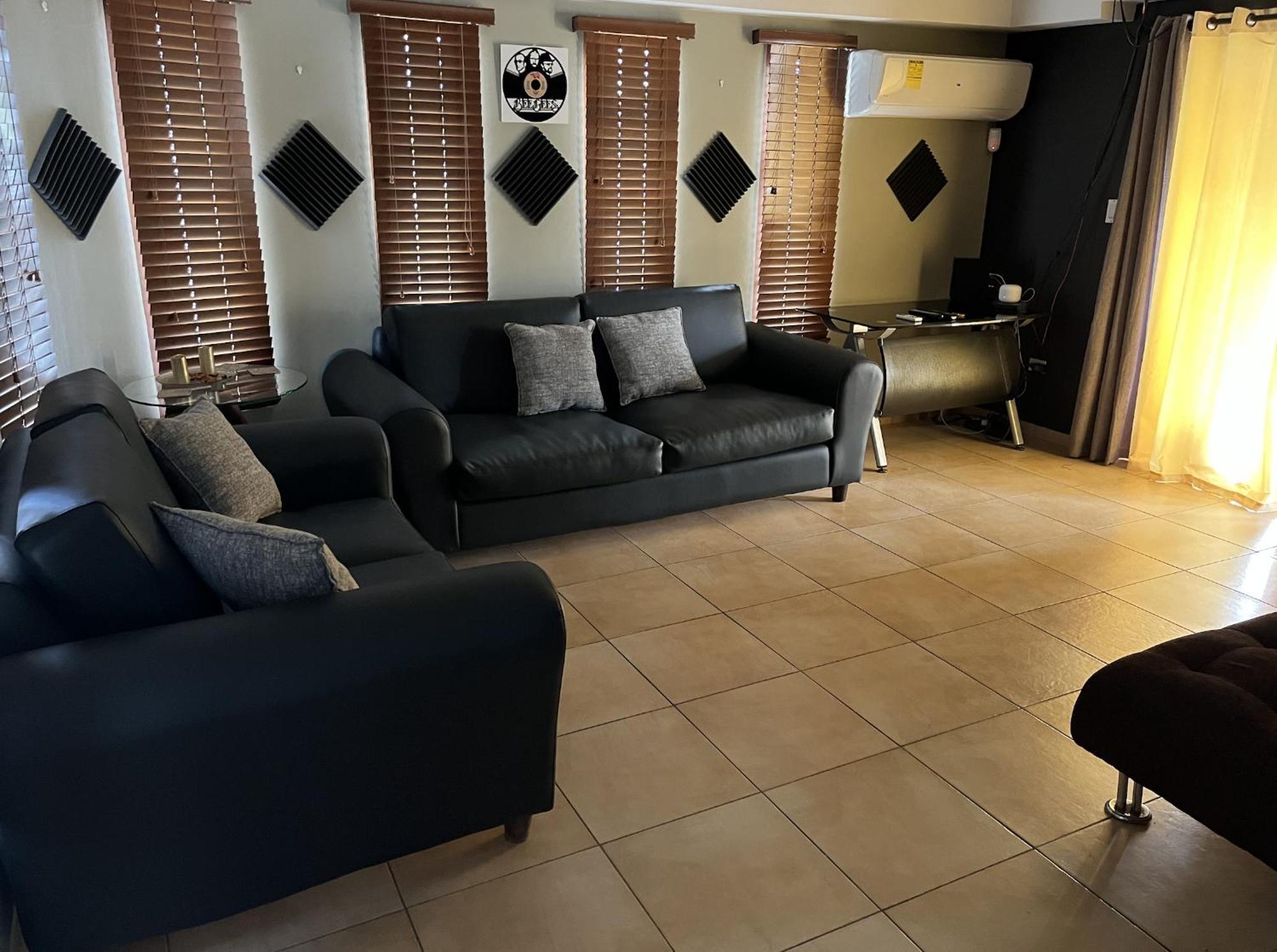 Genesis Apartments Palm Beach Ngoại thất bức ảnh