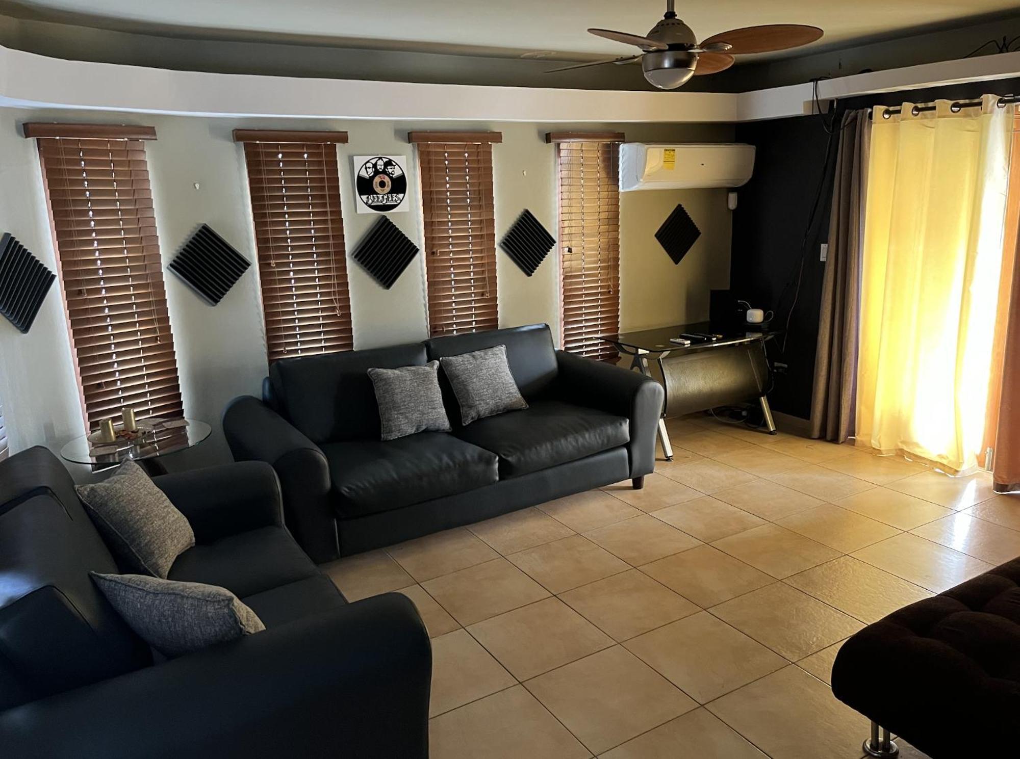 Genesis Apartments Palm Beach Ngoại thất bức ảnh