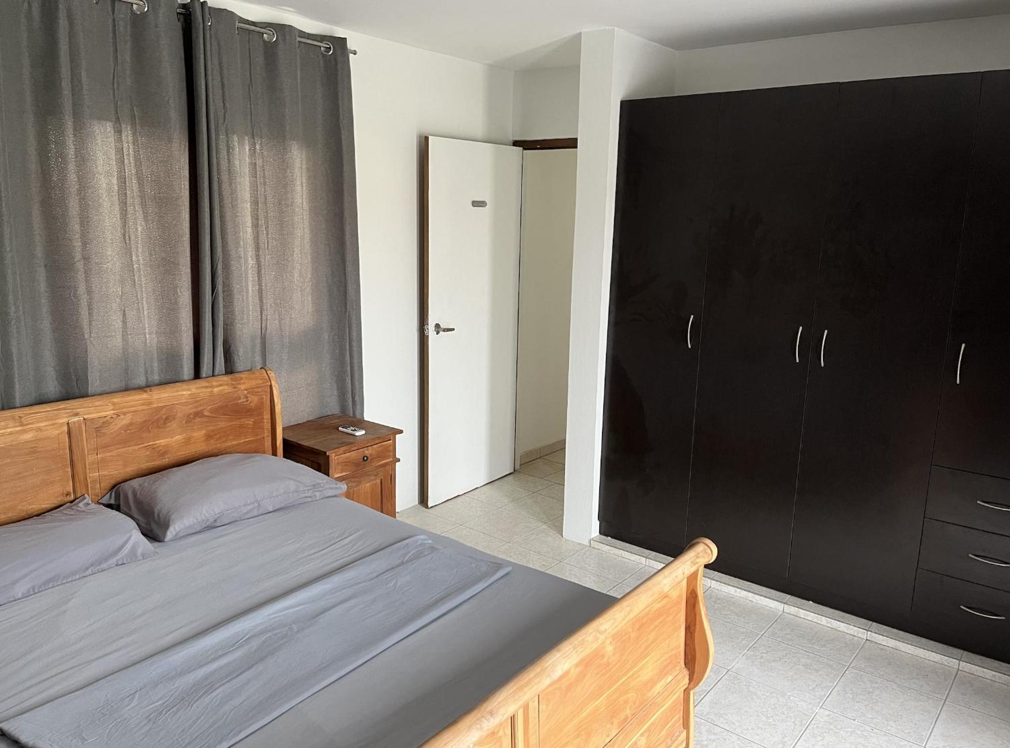 Genesis Apartments Palm Beach Ngoại thất bức ảnh