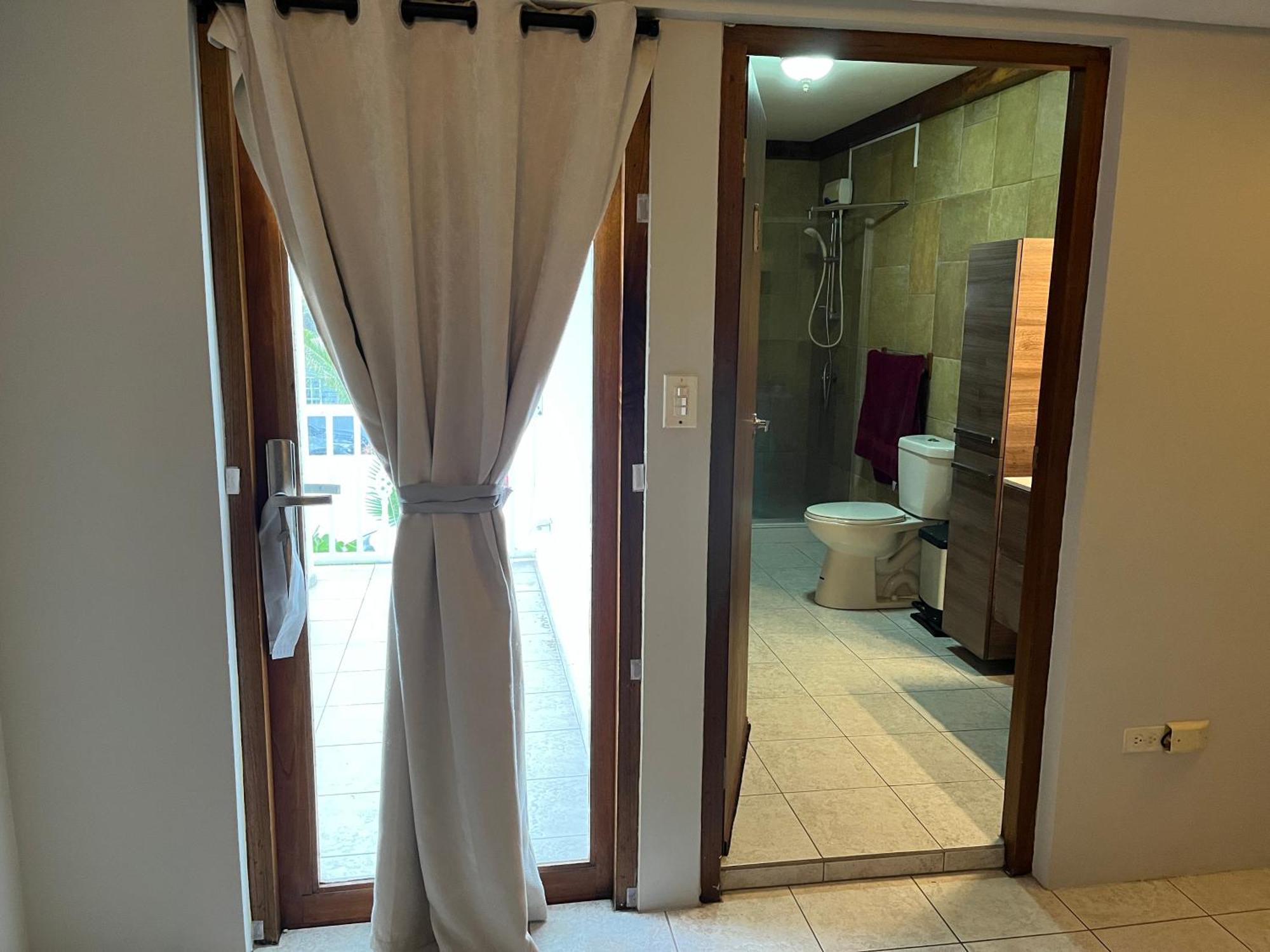 Genesis Apartments Palm Beach Ngoại thất bức ảnh